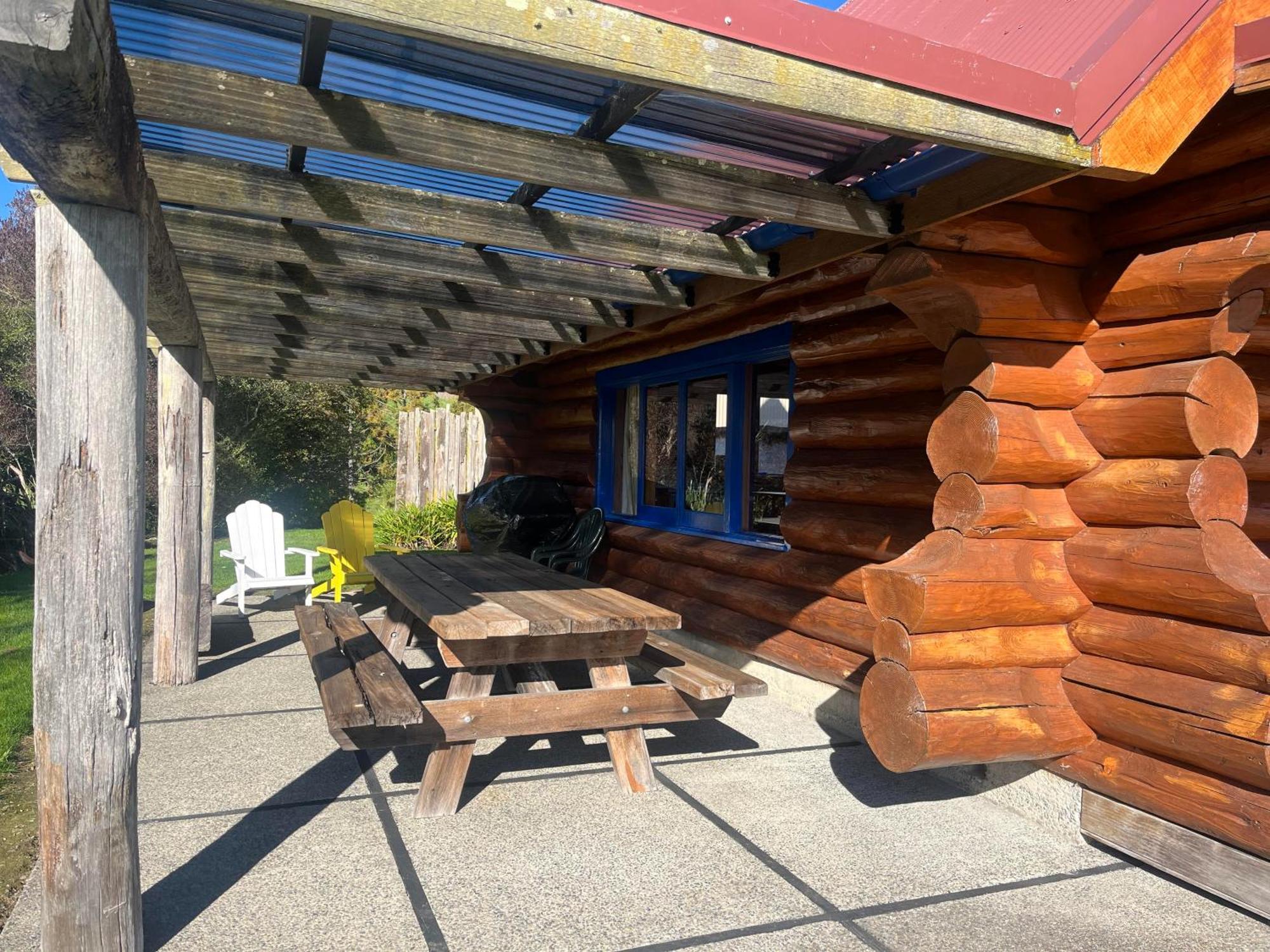 Tree Hut Cottage マスタートン エクステリア 写真
